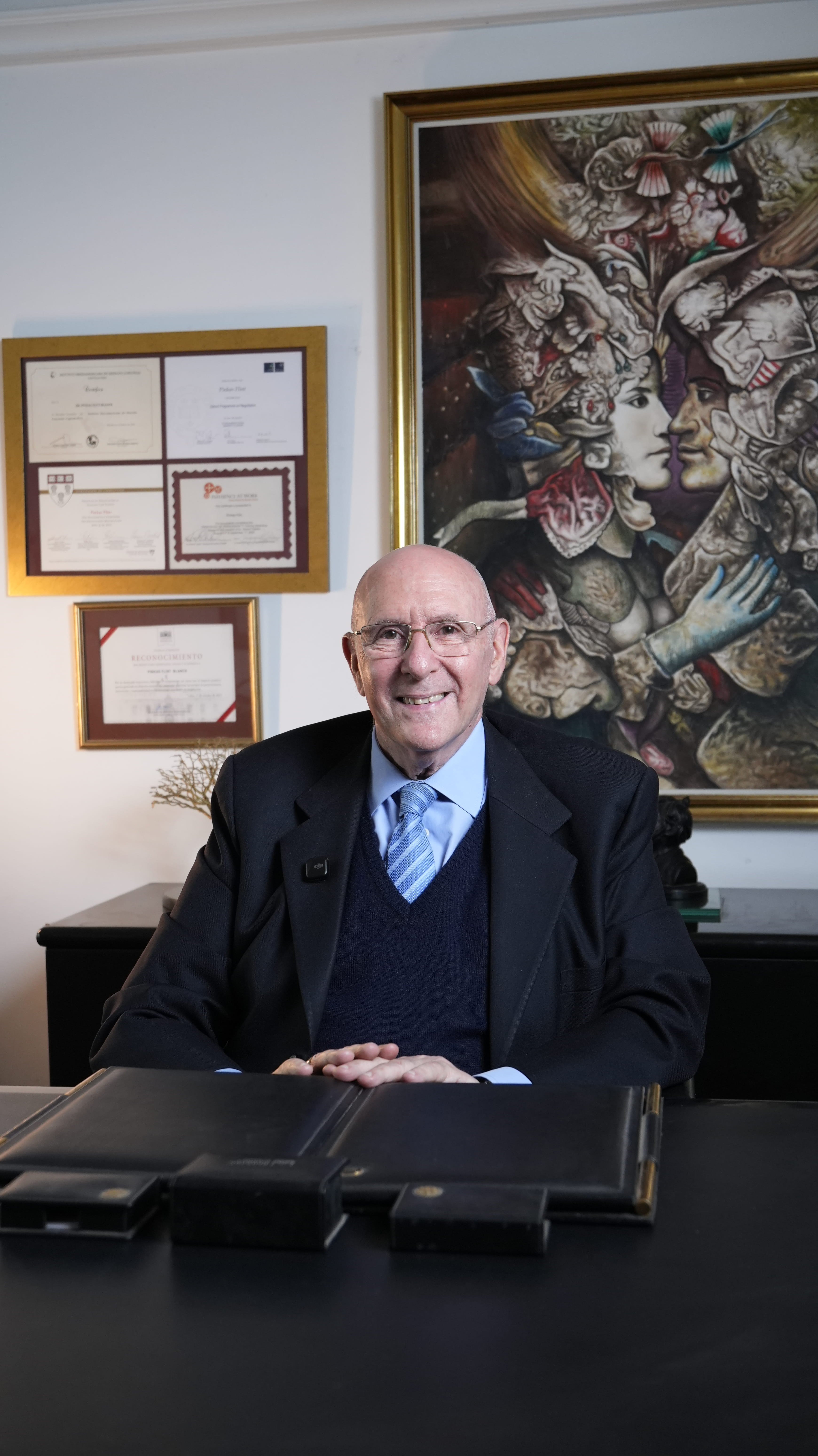 Dr. Pinkas Flint